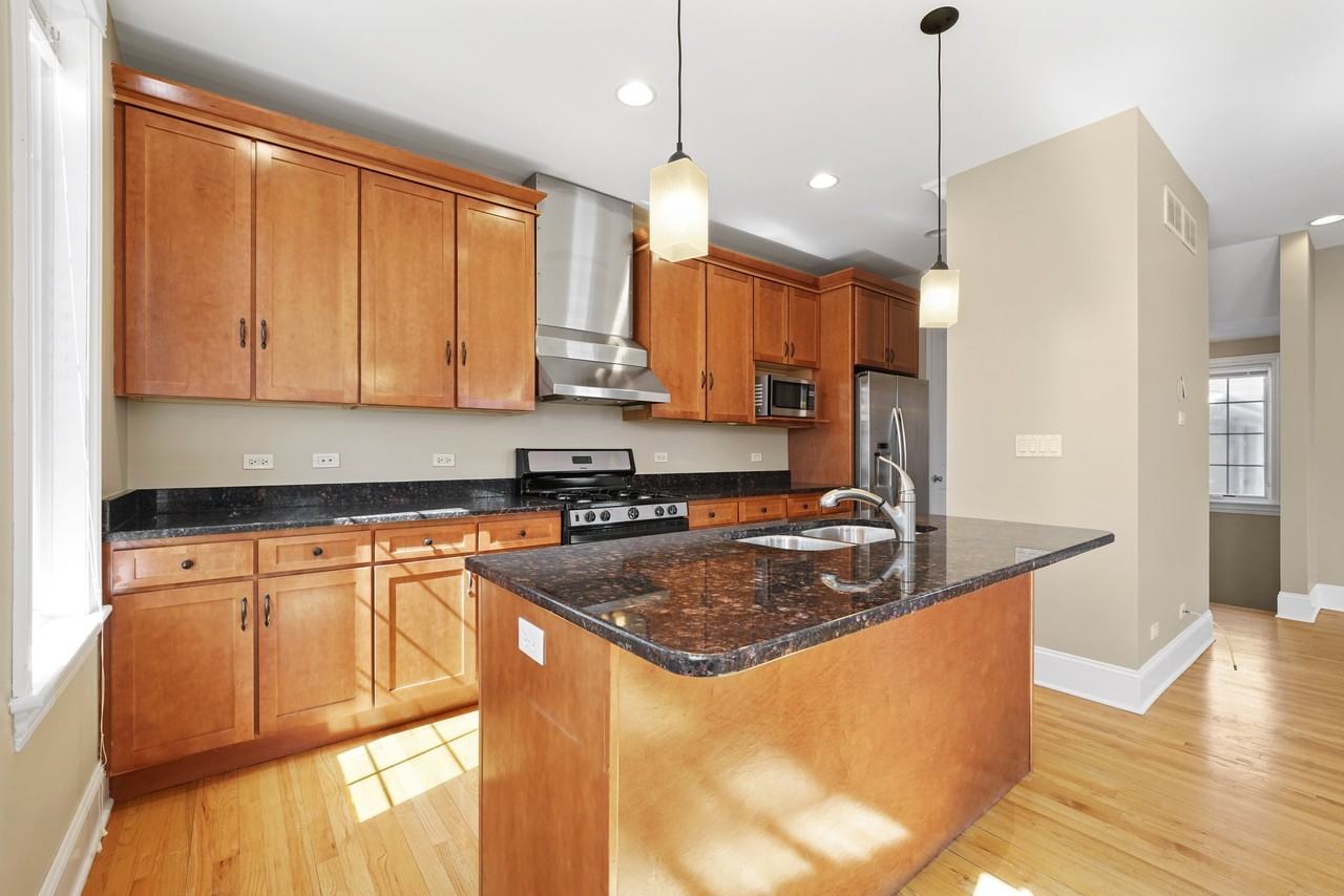825 S La Grange Rd #A - Photo 7 of 30