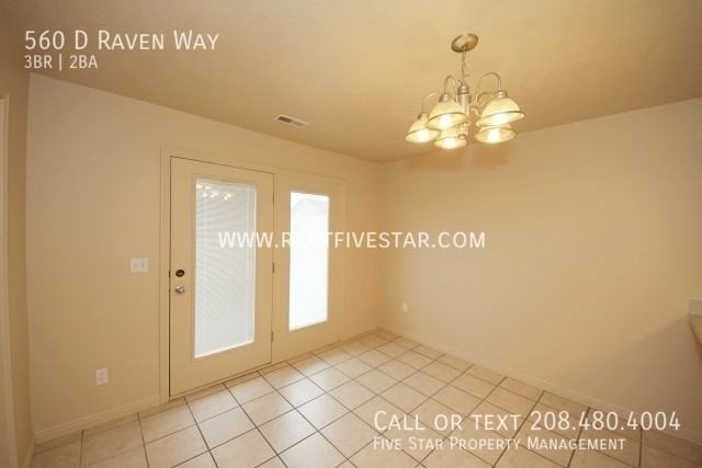 560 Raven Way Apt D - Photo 6 of 13