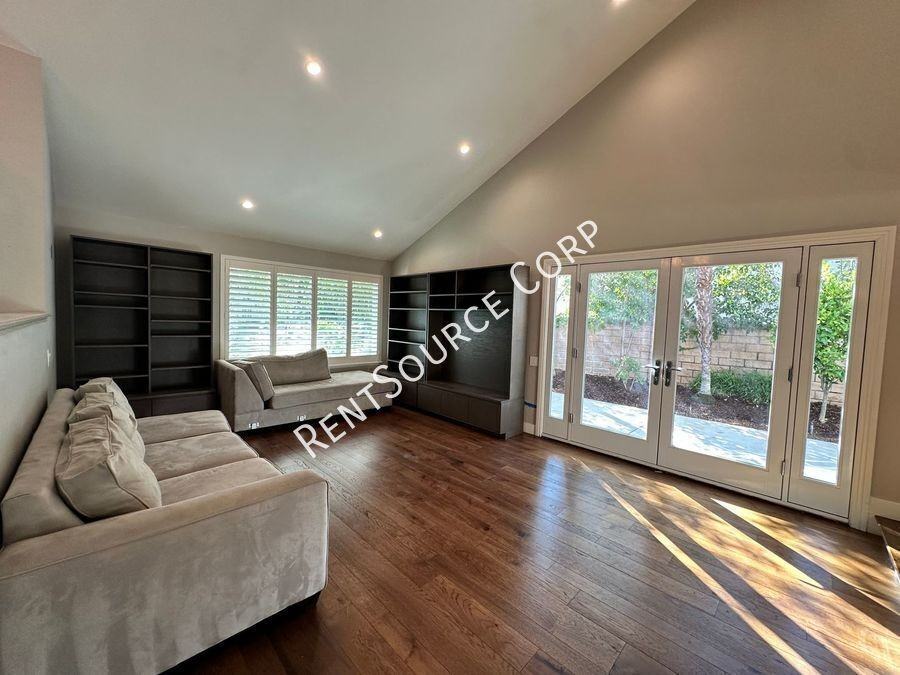 25463 Via Escovar - Photo 4 of 35