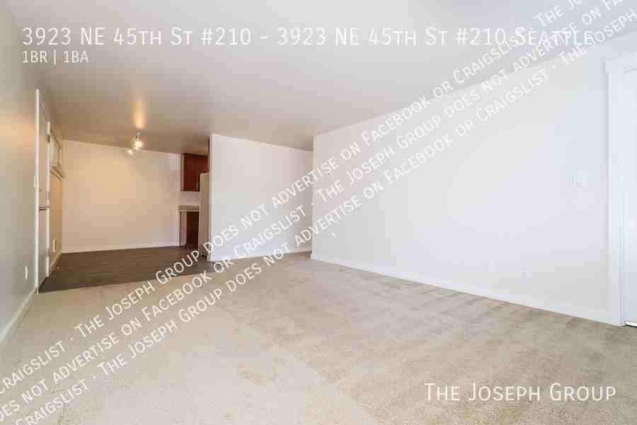 3923 Ne 45th St - Photo 3 of 16