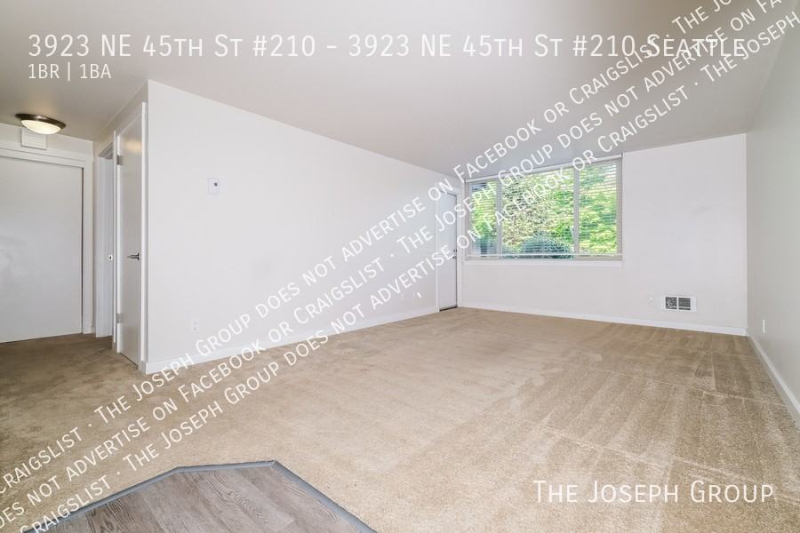 3923 Ne 45th St - Photo 4 of 16
