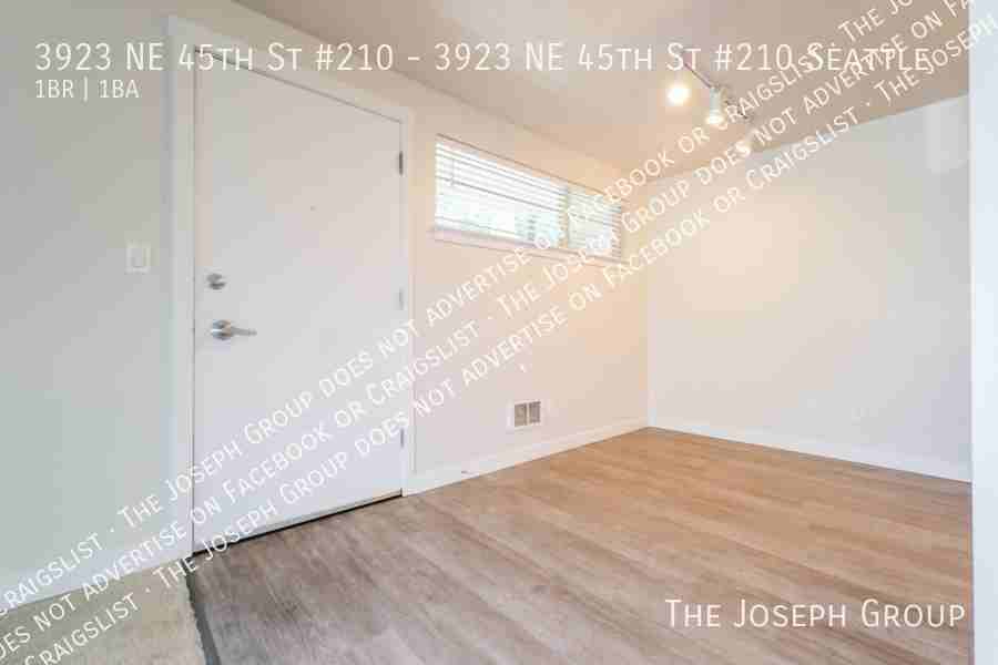 3923 Ne 45th St - Photo 5 of 16