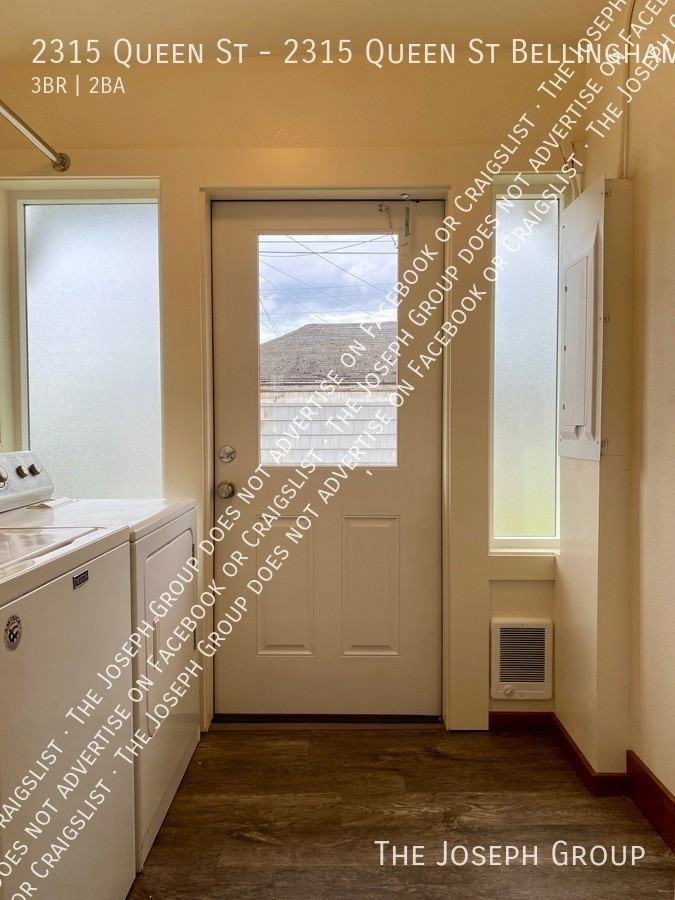 2315 Queen St - Photo 7 of 25