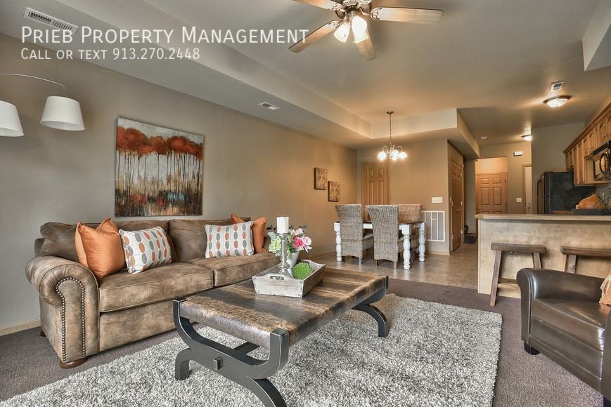 824 S Woodson Ct - Photo 2 of 21