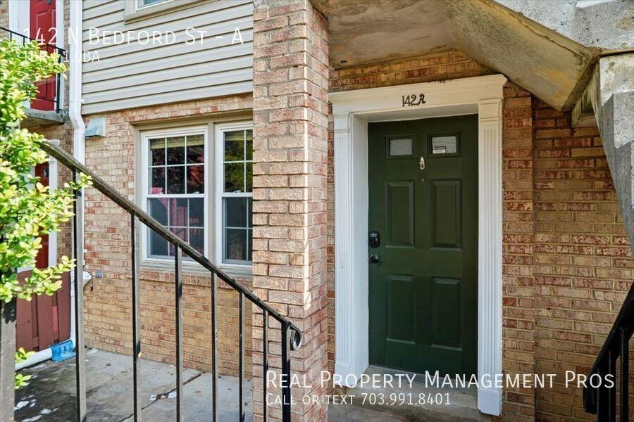 142 N Bedford St #A - Photo 3 of 21