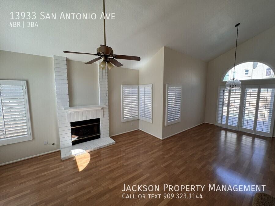 13933 San Antonio Ave - Photo 4 of 30