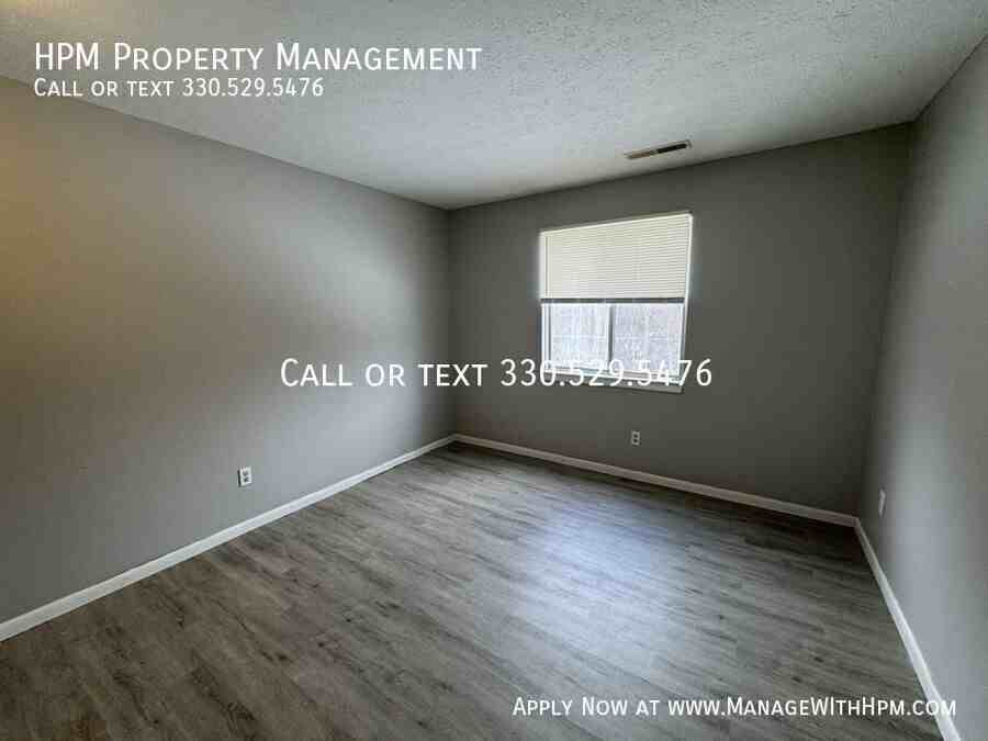 4233 Middlebranch Ave Ne #4 - Photo 7 of 21
