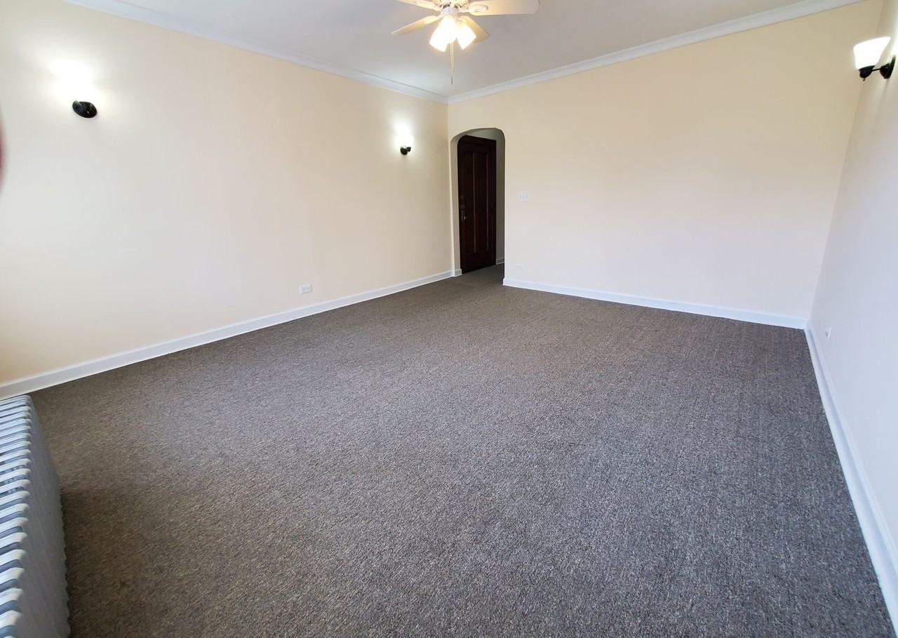 3056 W Irving Park Rd #2E - Photo 5 of 22