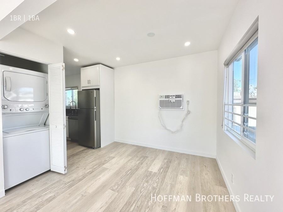 2433 W Avenue 33 #1-2 - Photo 2 of 11