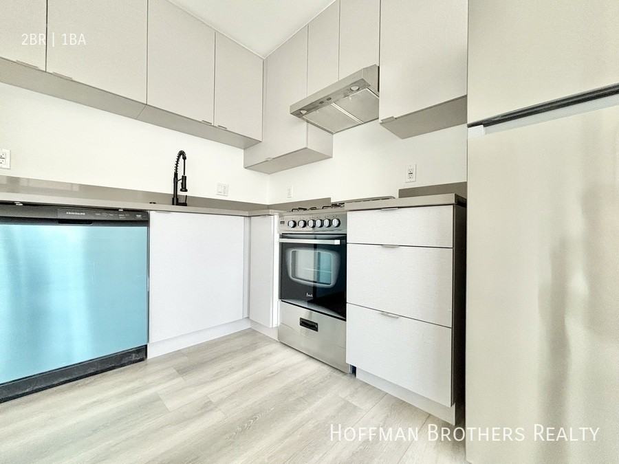 6127 1/2 Monterey Rd - Photo 2 of 13