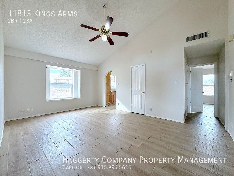 11813 Kings Arms Ct - Photo 4 of 15