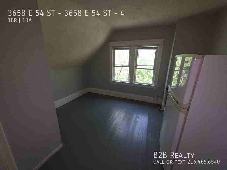 3658 E 54 ST - 3658 E 54 ST #4 - Photo 5 of 17