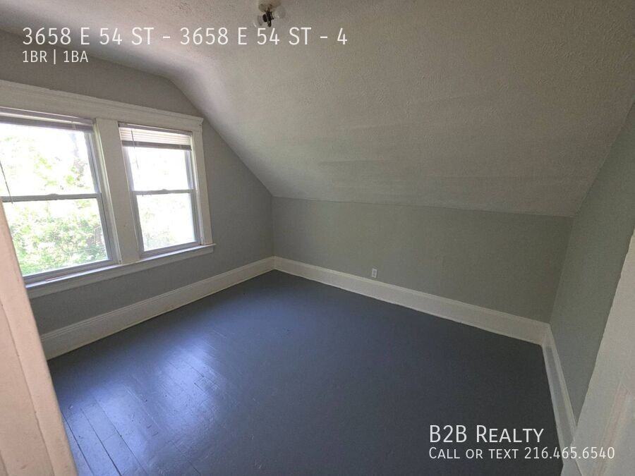 3658 E 54 ST - 3658 E 54 ST #4 - Photo 7 of 17