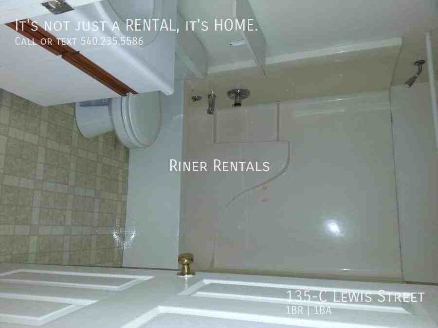 135 Lewis St Apt C - Photo 5 of 5