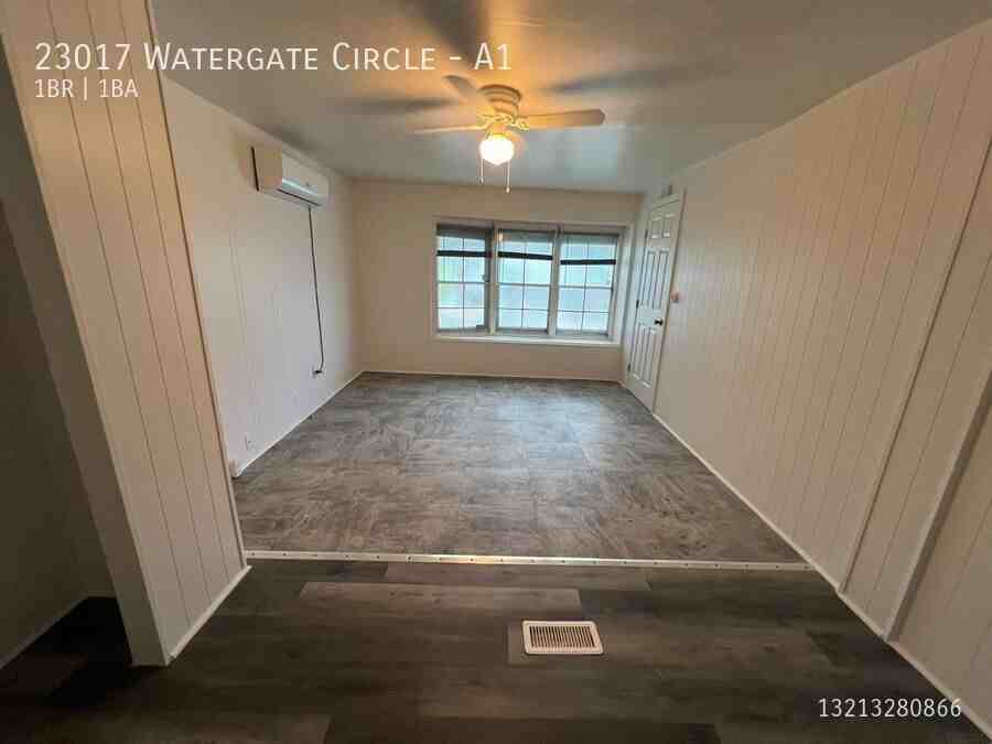 23017 Watergate Cir #A1 - Photo 2 of 7