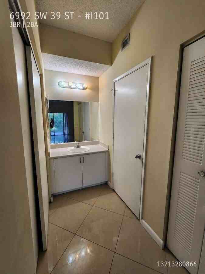 6992 Sw 39th St #I101 - Photo 5 of 26
