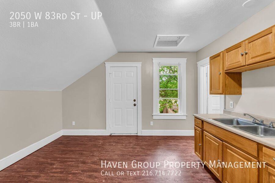 2050 W 83rd St #UP - Photo 6 of 18