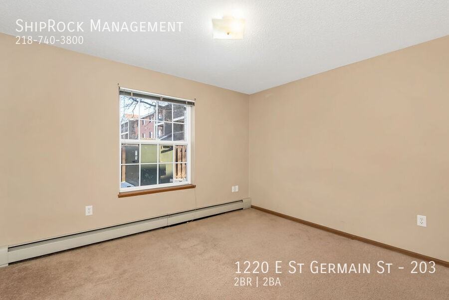 1220 E Saint Germain St #203 - Photo 5 of 28