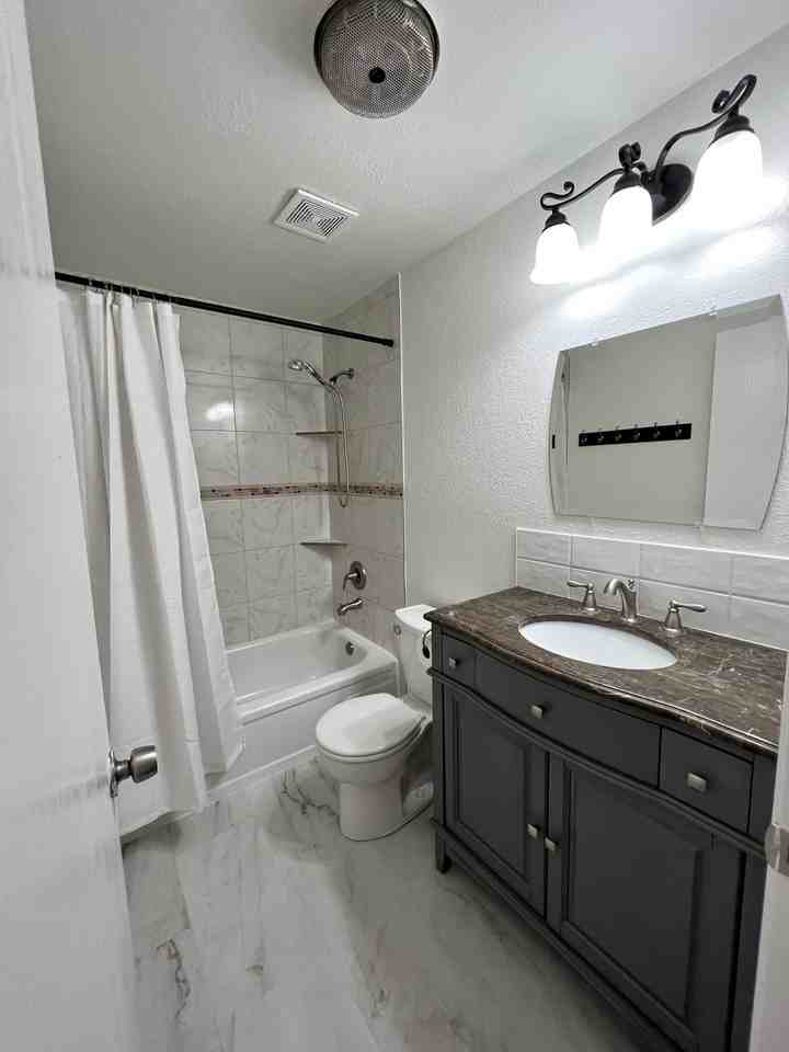 394 S Harlan Pl #NA - Photo 4 of 28