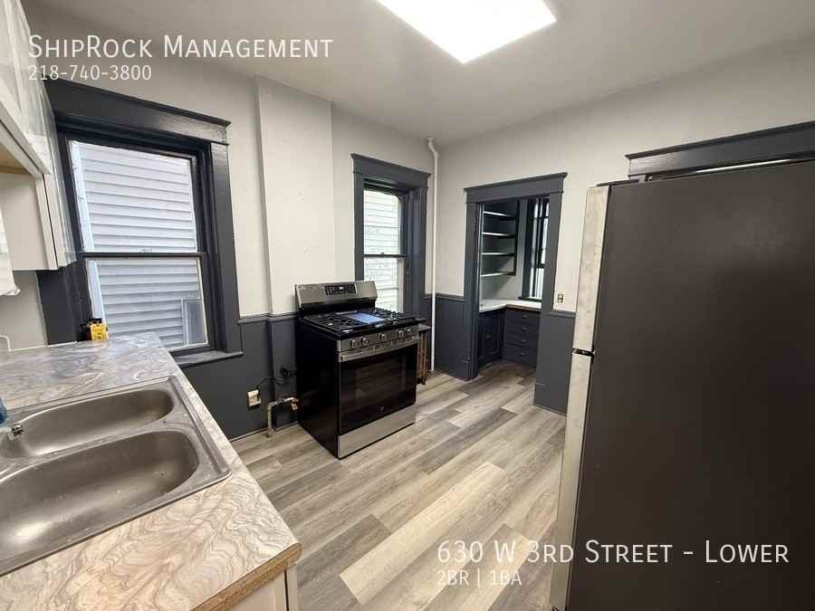 630 W 3rd St - Photo 6 of 12