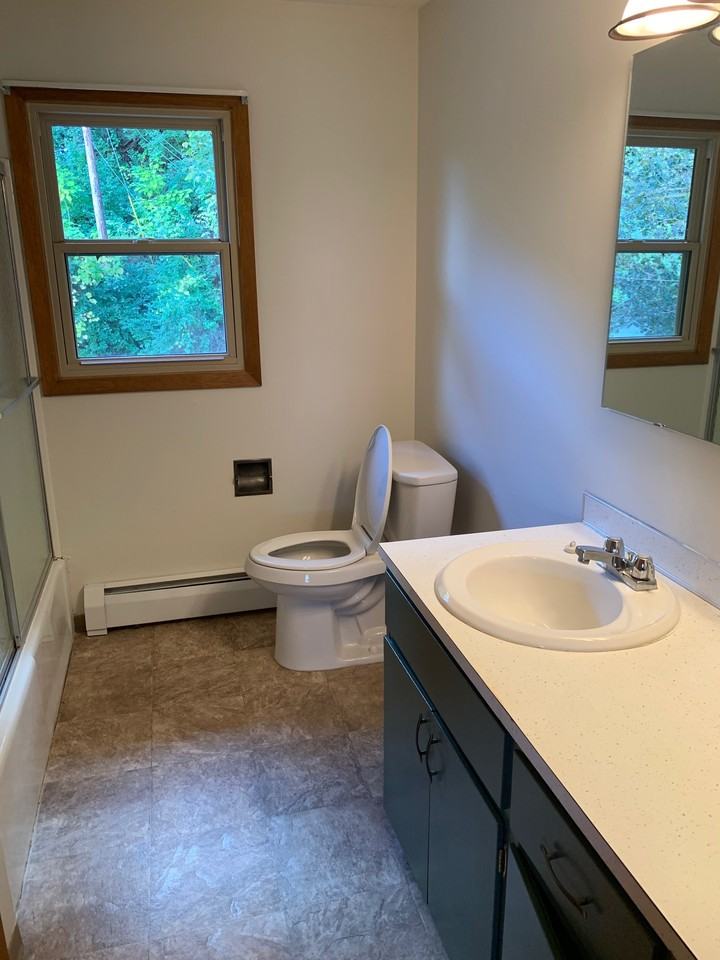 821 W 5th St #5 - Photo 2 of 13