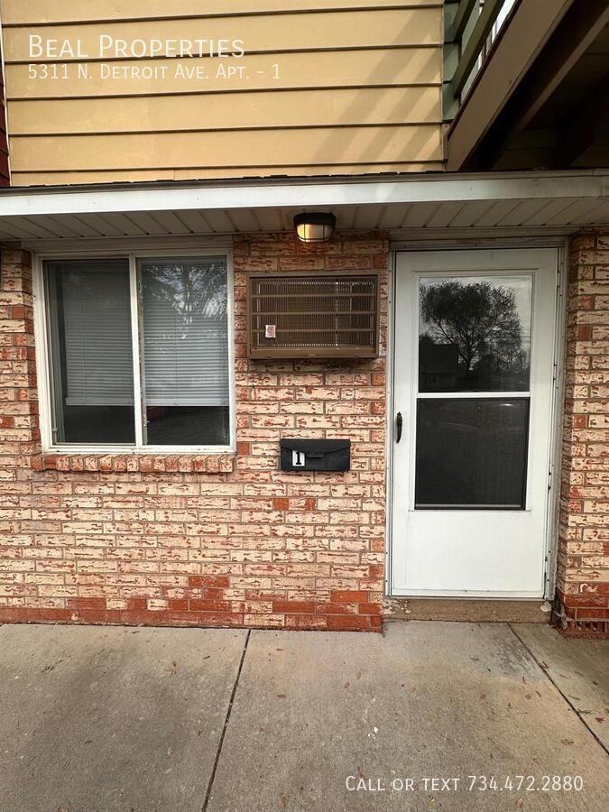 5311 N Detroit Ave #1 - Photo 4 of 11