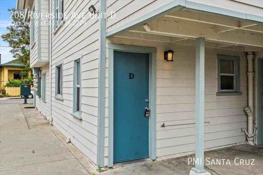 708 Riverside Ave Apt D - Photo 2 of 7
