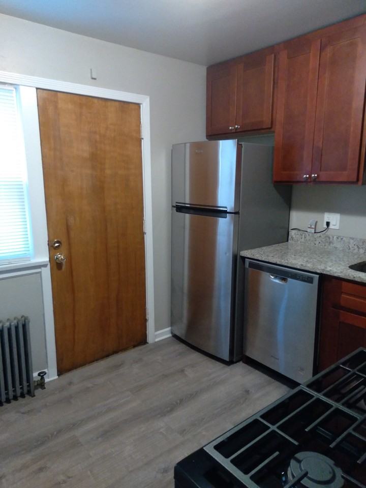 432 Elmwood Ave #2 - Photo 7 of 12