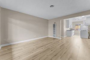 featured image of 531 W Hyde Park Blvd #09