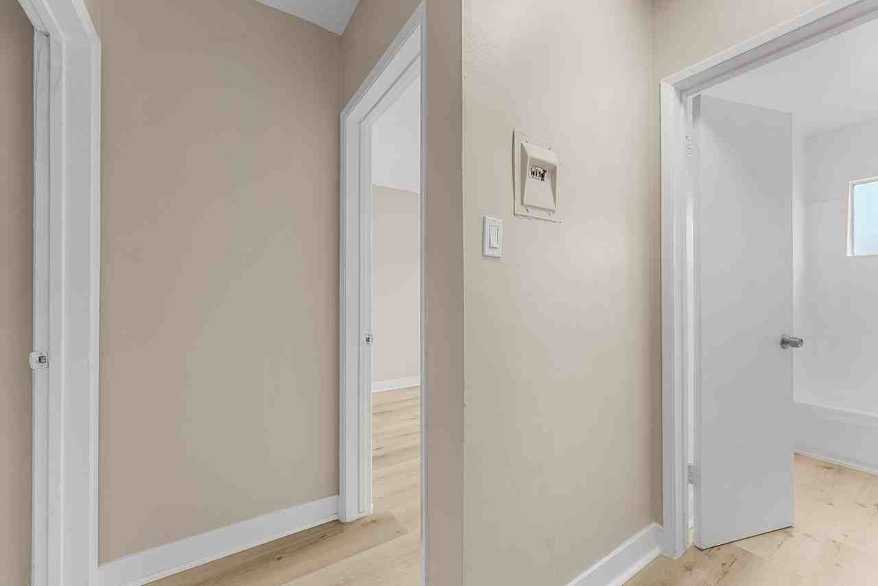531 W Hyde Park Blvd #09 - Photo 5 of 17
