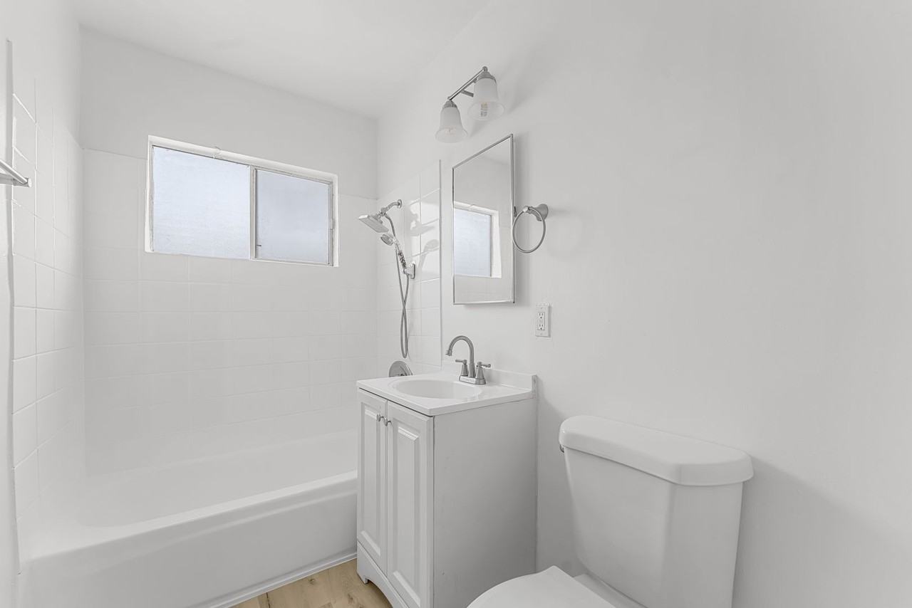 531 W Hyde Park Blvd #09 - Photo 6 of 17