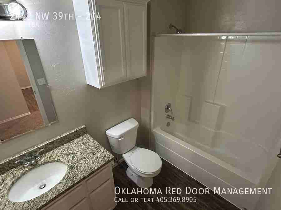 2442 Nw 39th St #204 - Photo 5 of 16