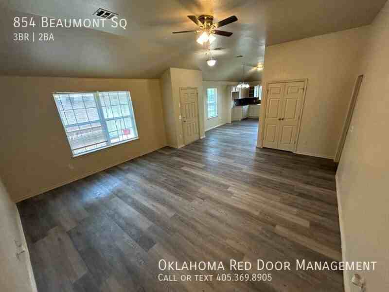 854 Beaumont Sq - Photo 3 of 18