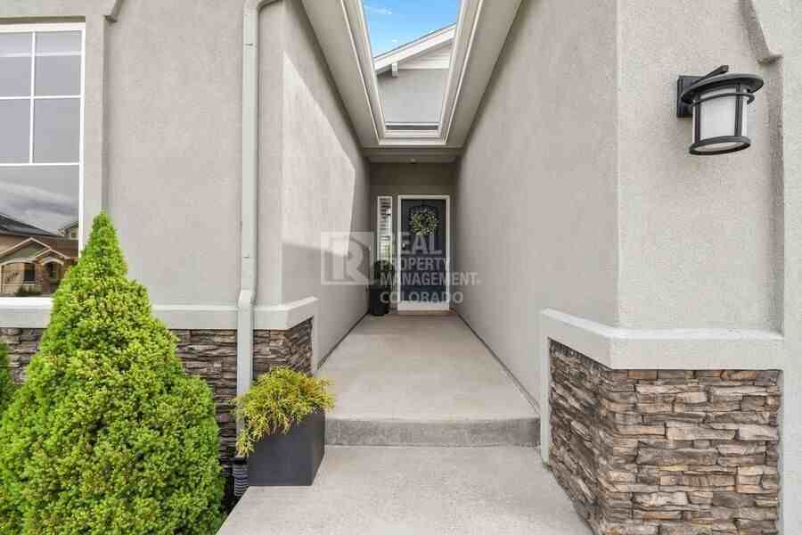 11059 Falling Snow Ln - Photo 3 of 35