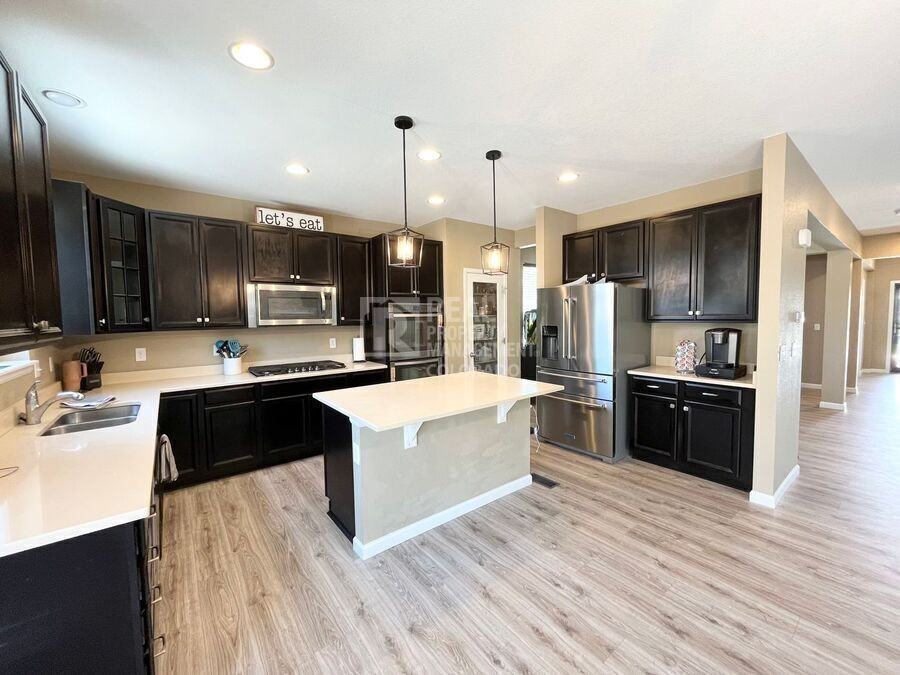 312 Cade St - Photo 2 of 22
