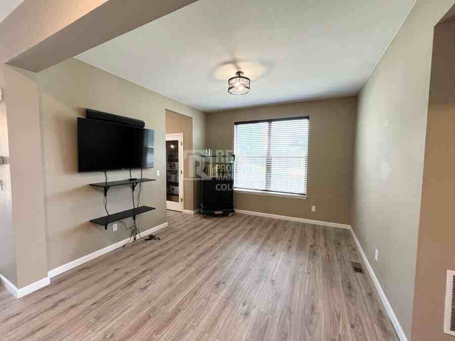 312 Cade St - Photo 5 of 22