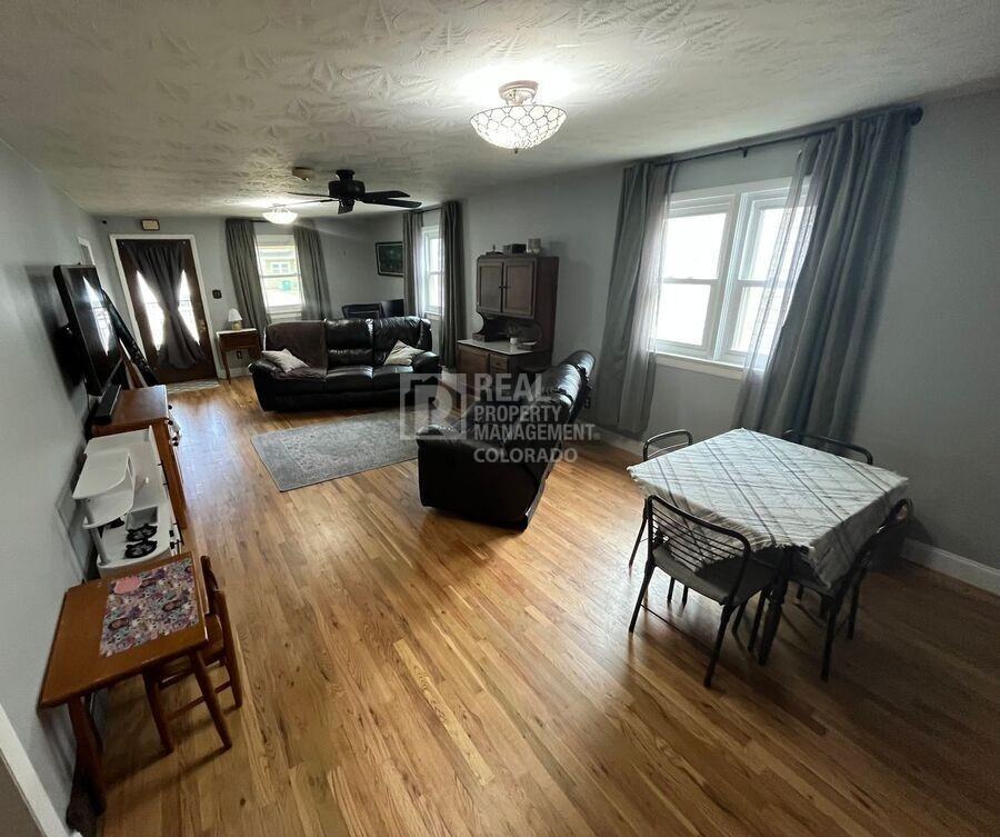 332 Cheyenne Ave - Photo 4 of 15