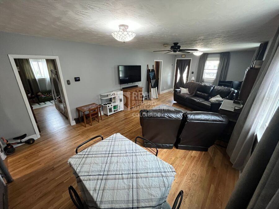 332 Cheyenne Ave - Photo 5 of 15