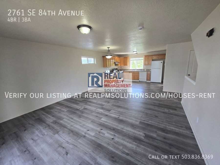 2761 Se 84th Ave - Photo 3 of 15