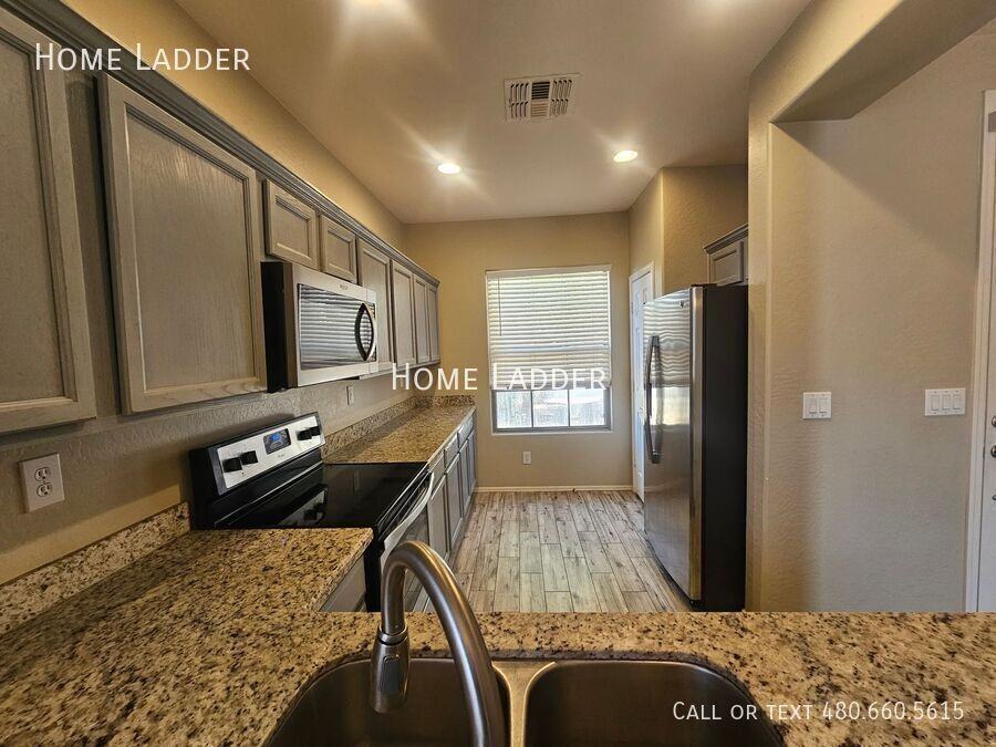 39746 N Cross Timbers Way - Photo 5 of 17