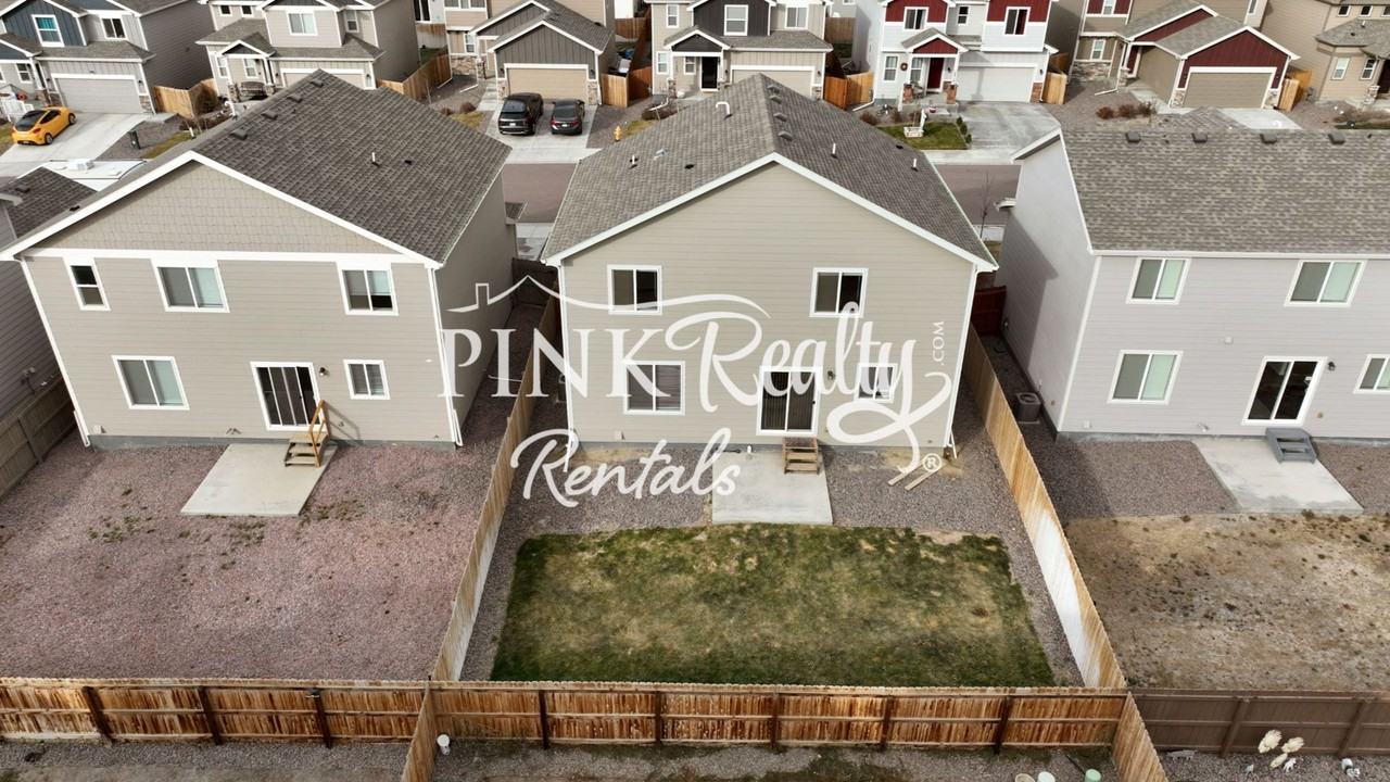 10897 Rowley Dr - Photo 5 of 42