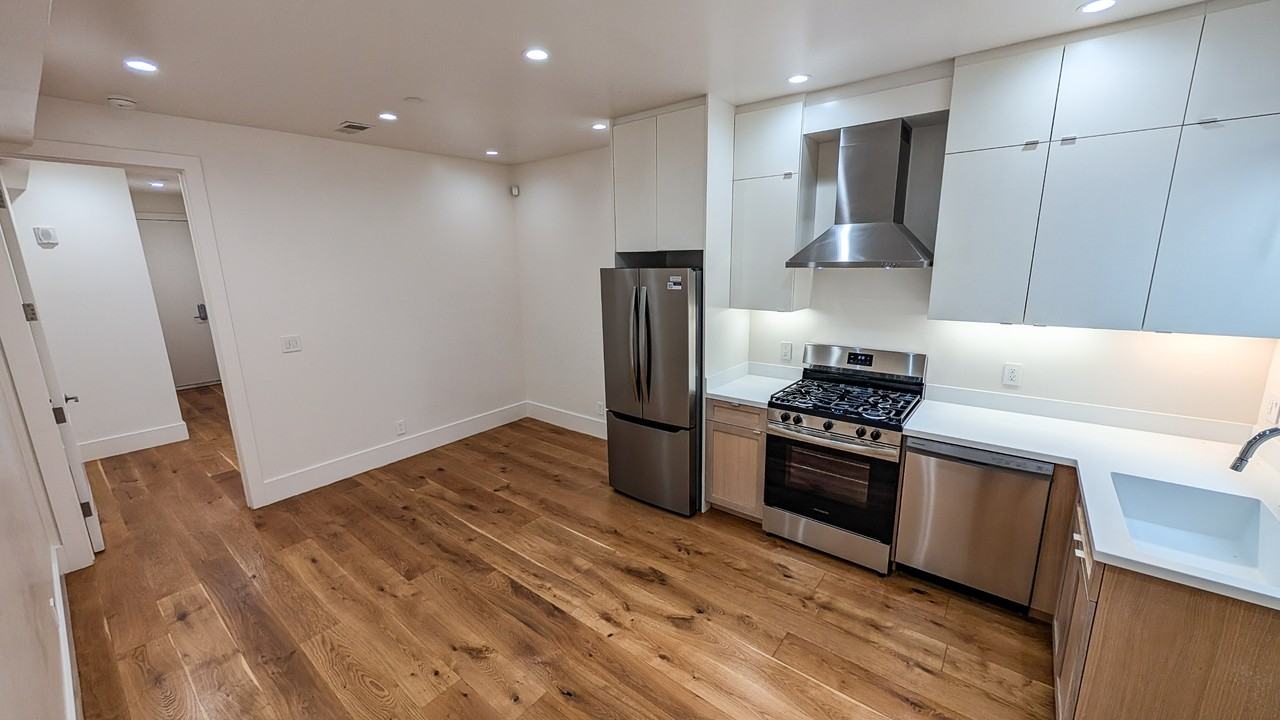 615 Minna Street - Photo 2 of 32