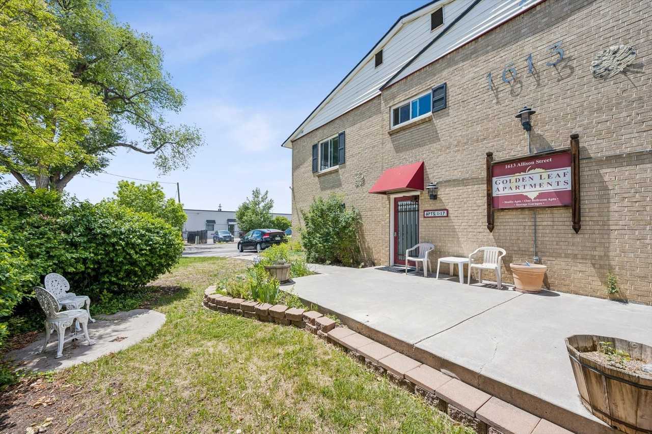 1613 Allison Street - Photo 7 of 38