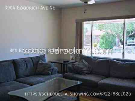 3904 Goodrich Ave Ne - Photo 4 of 17