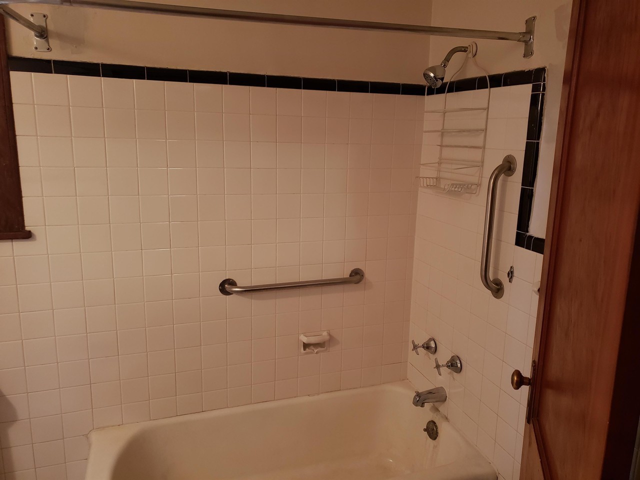 Suncrest Court - Photo 7 of 17