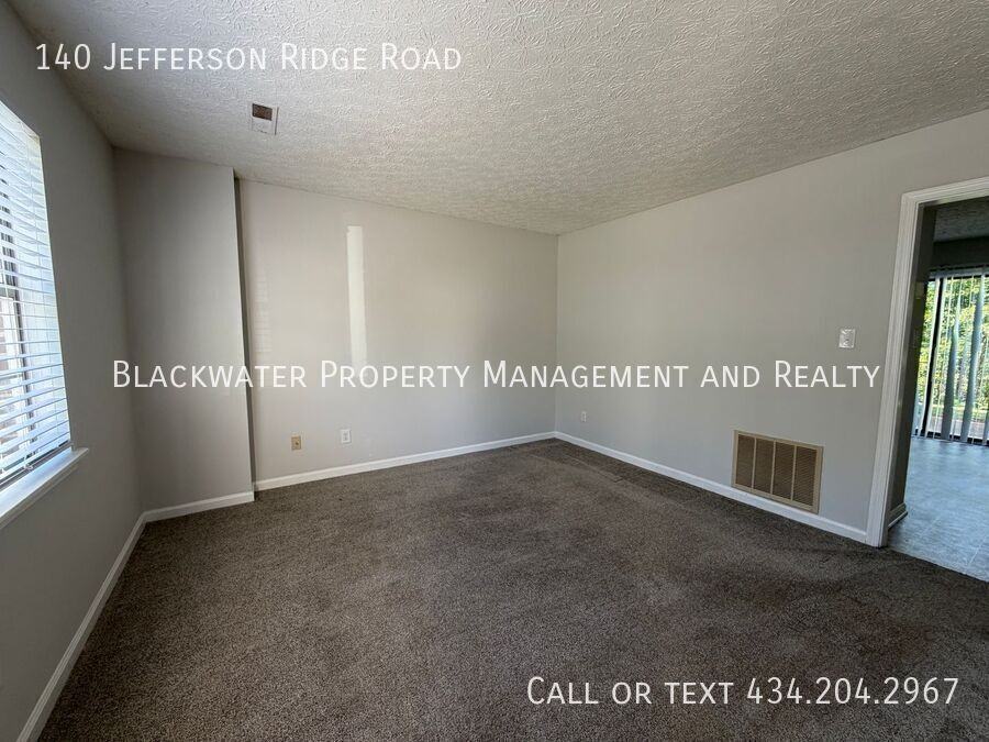 140 Jefferson Ridge Rd - Photo 2 of 13
