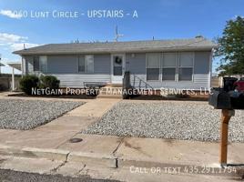 featured image of 1060 Lunt Cir #A