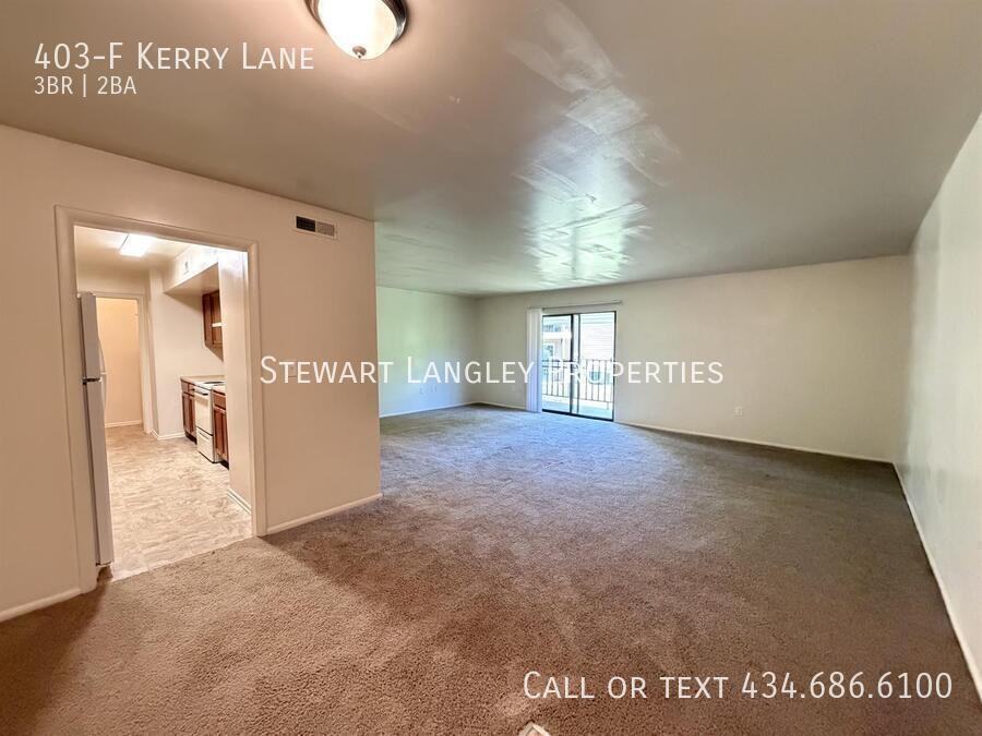 403 Kerry Ln Apt F - Photo 3 of 33