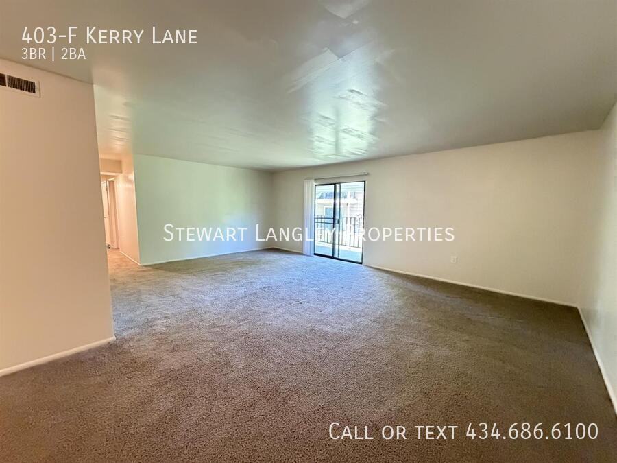 403 Kerry Ln Apt F - Photo 4 of 33