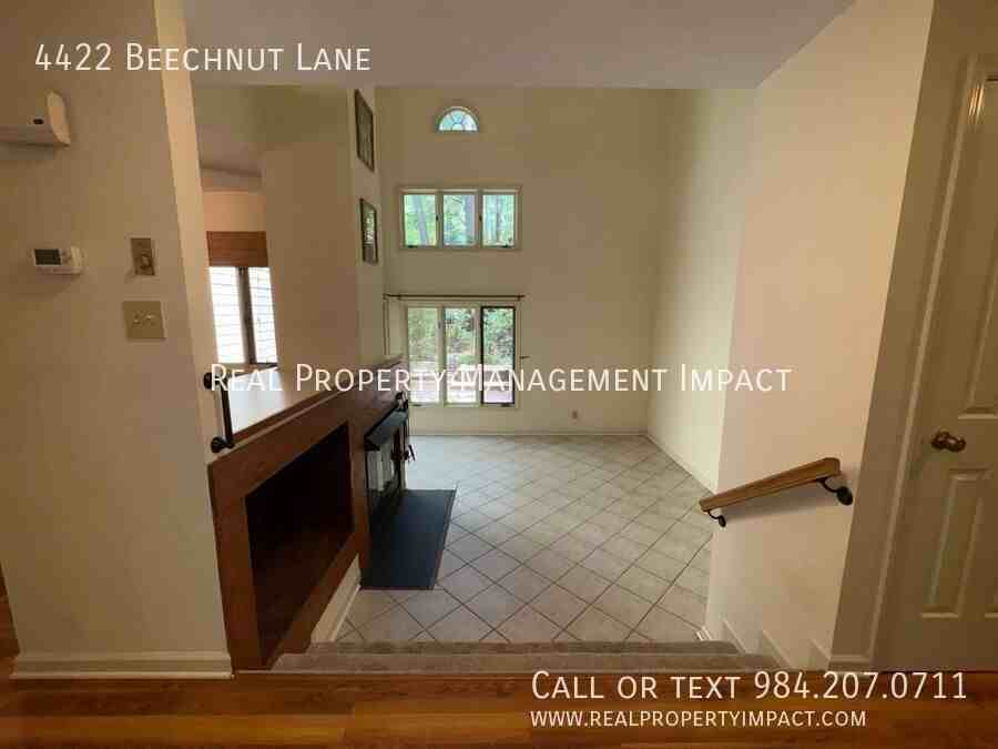 4422 Beechnut Ln - Photo 4 of 50
